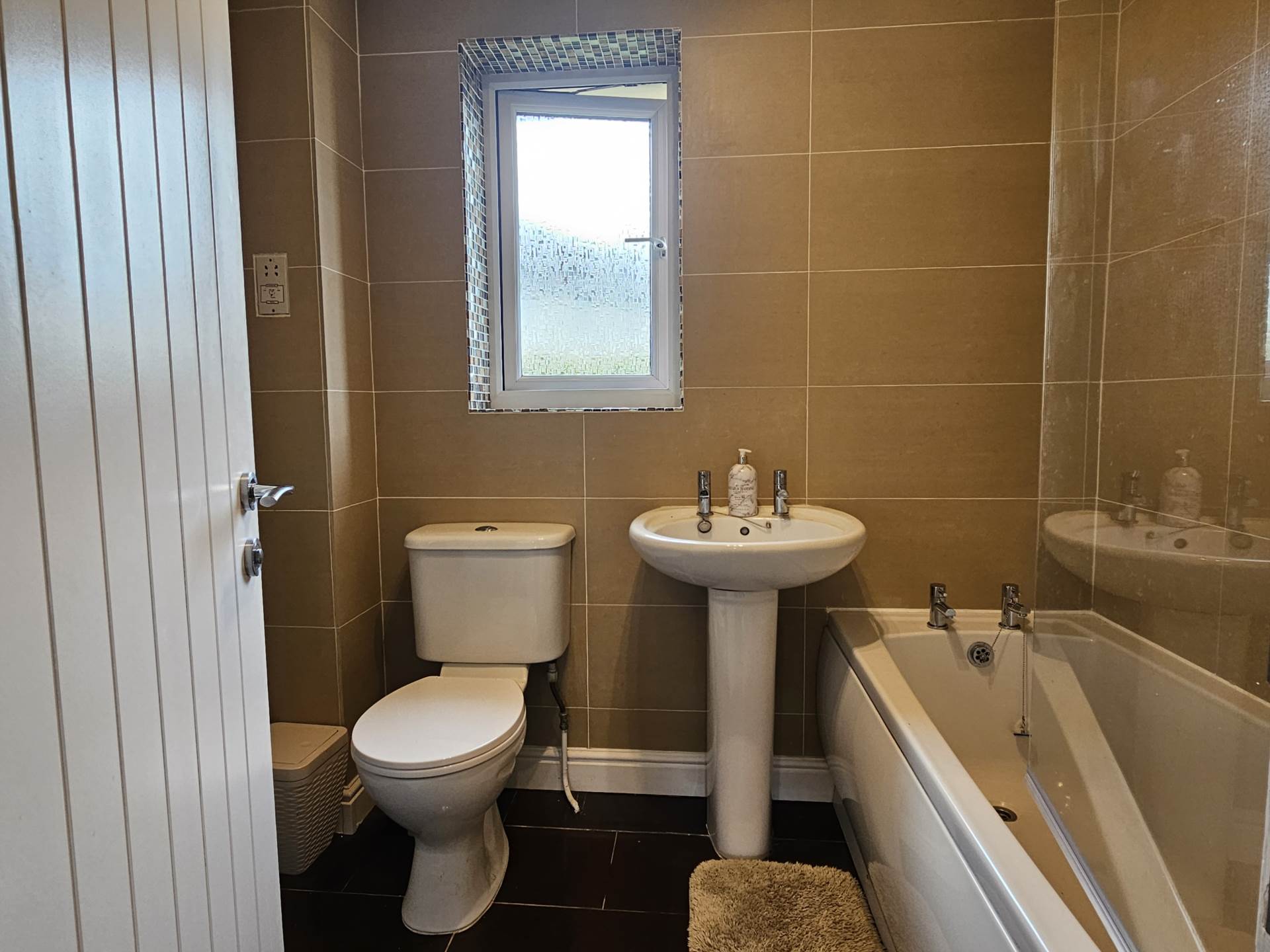 Newbery  Close, Colyton, Devon, Image 15