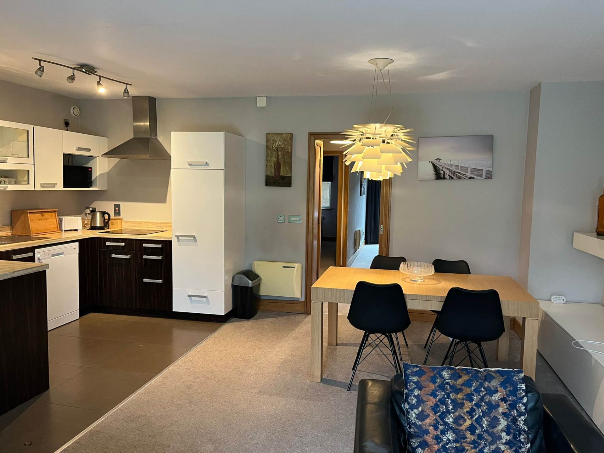 Courtyard Family Suites, Seafield