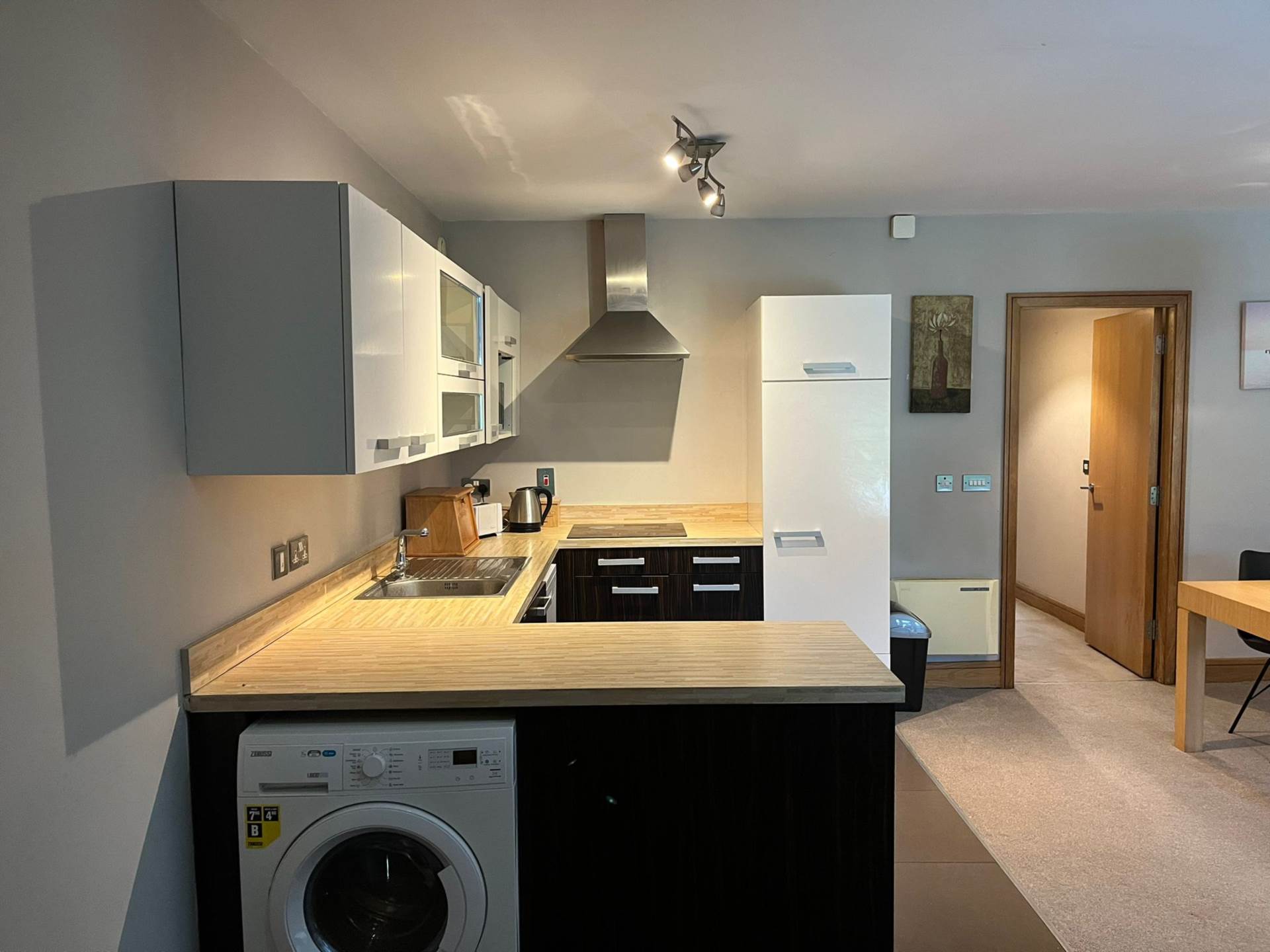 Courtyard Family Suites, Seafield