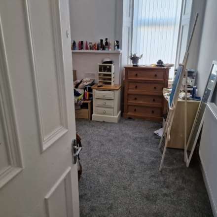 125 1/2 Onslow Drive, Dennistoun, Image 7