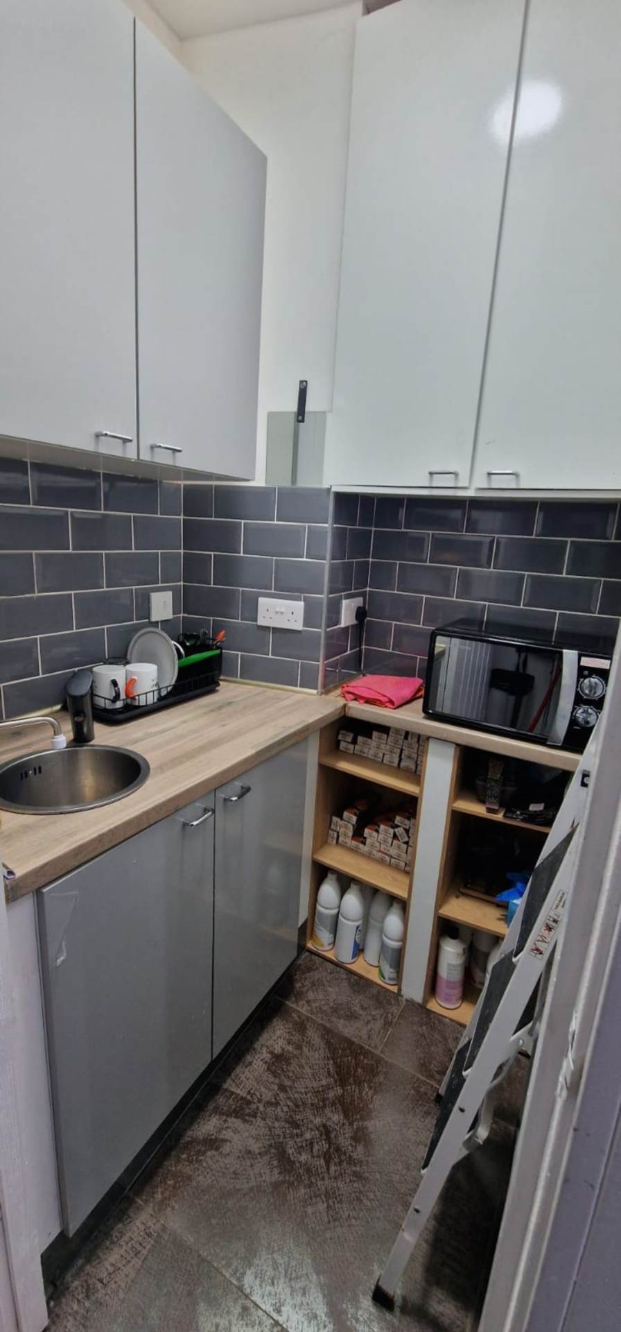 Barber Shop, Image 3