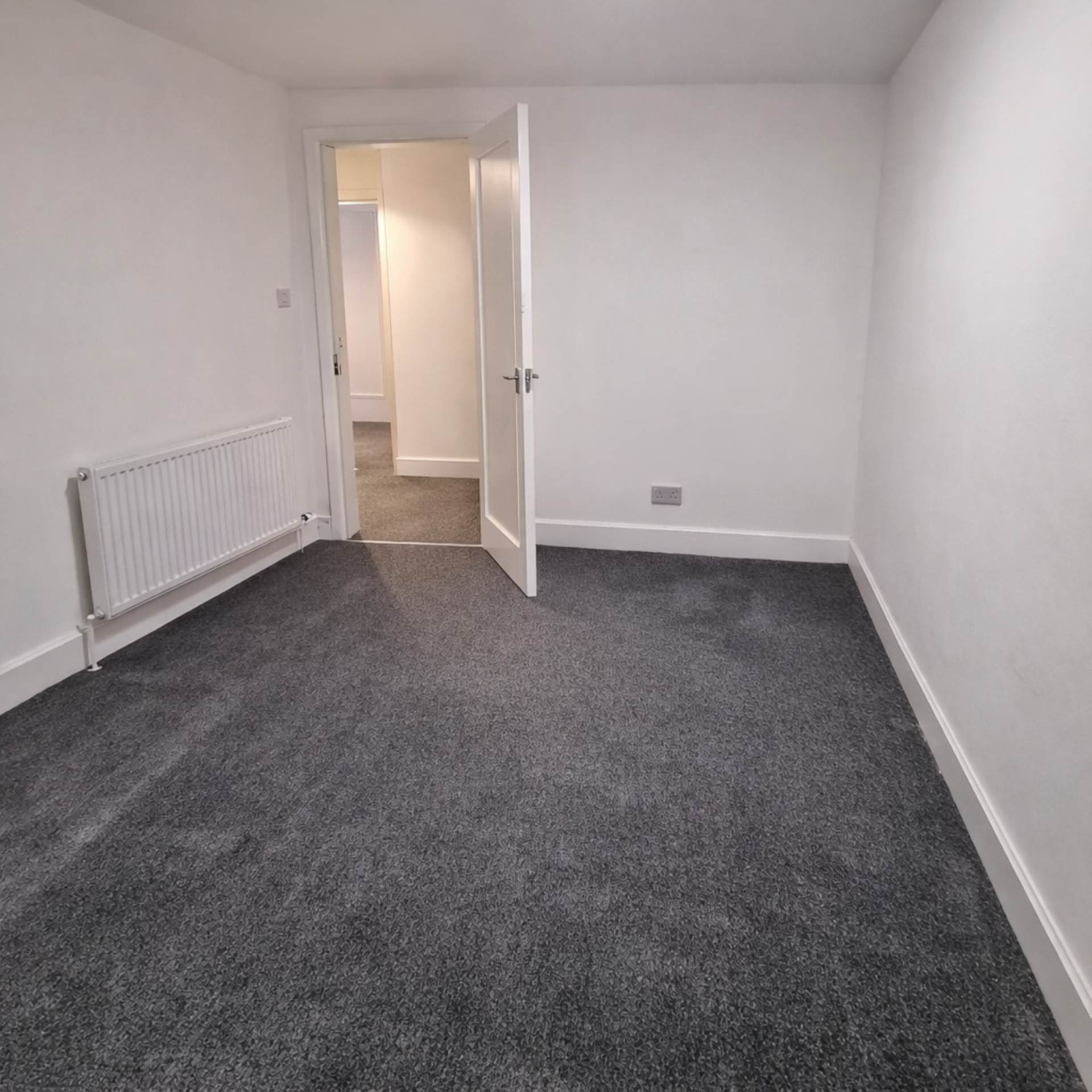 77 High Street, Johnstone, Image 4