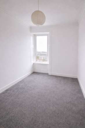 77 High Street, Johnstone, Image 5