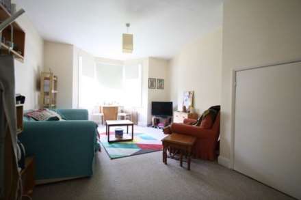 2 Bedroom Flat, Tierney Road, Clapham Park