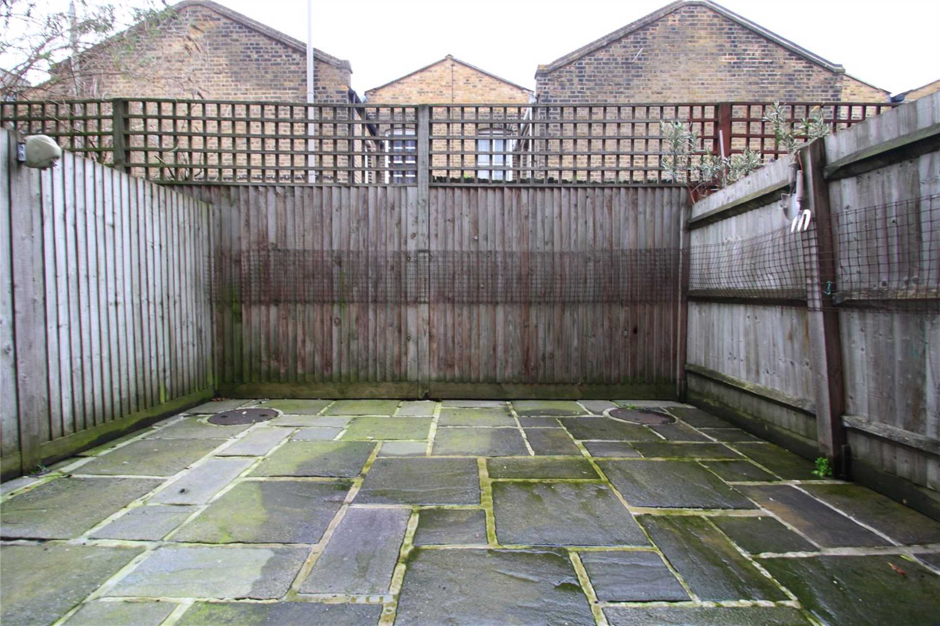 Liverpool Grove, London, Image 14