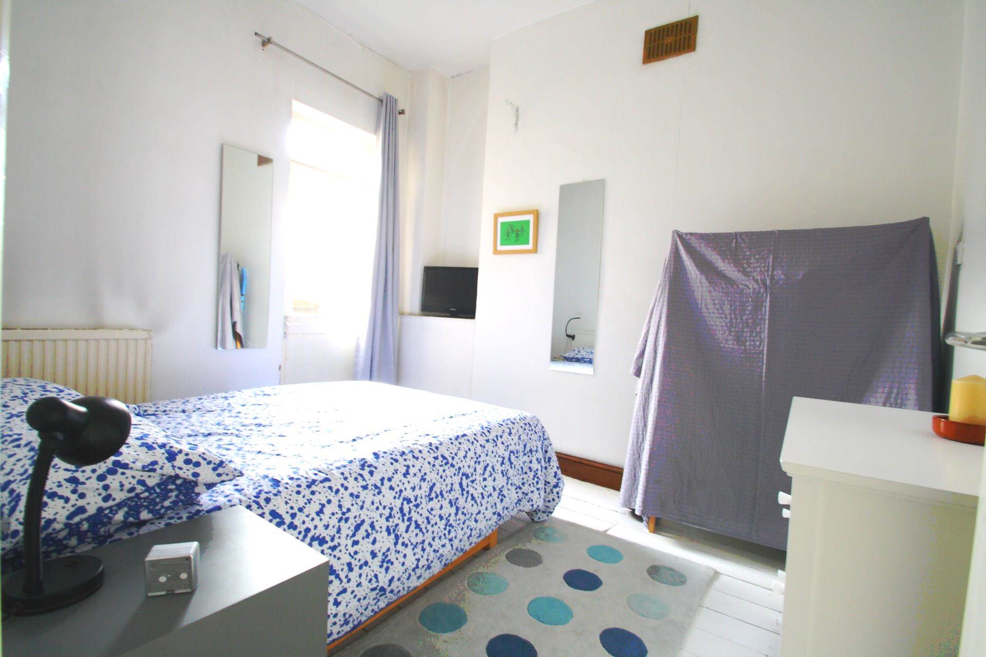 Dalyell Road, London, Image 5