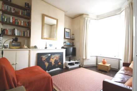 Dalyell Road, London, Image 2