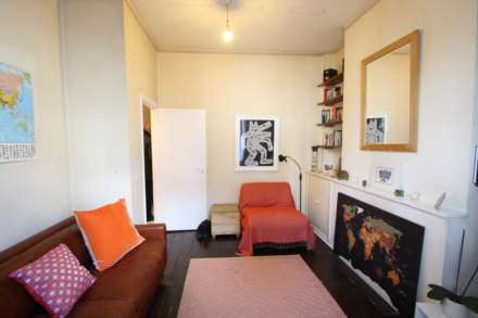 Dalyell Road, London, Image 3