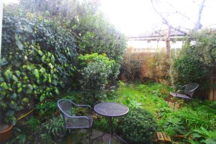 Dalyell Road, London, Image 9