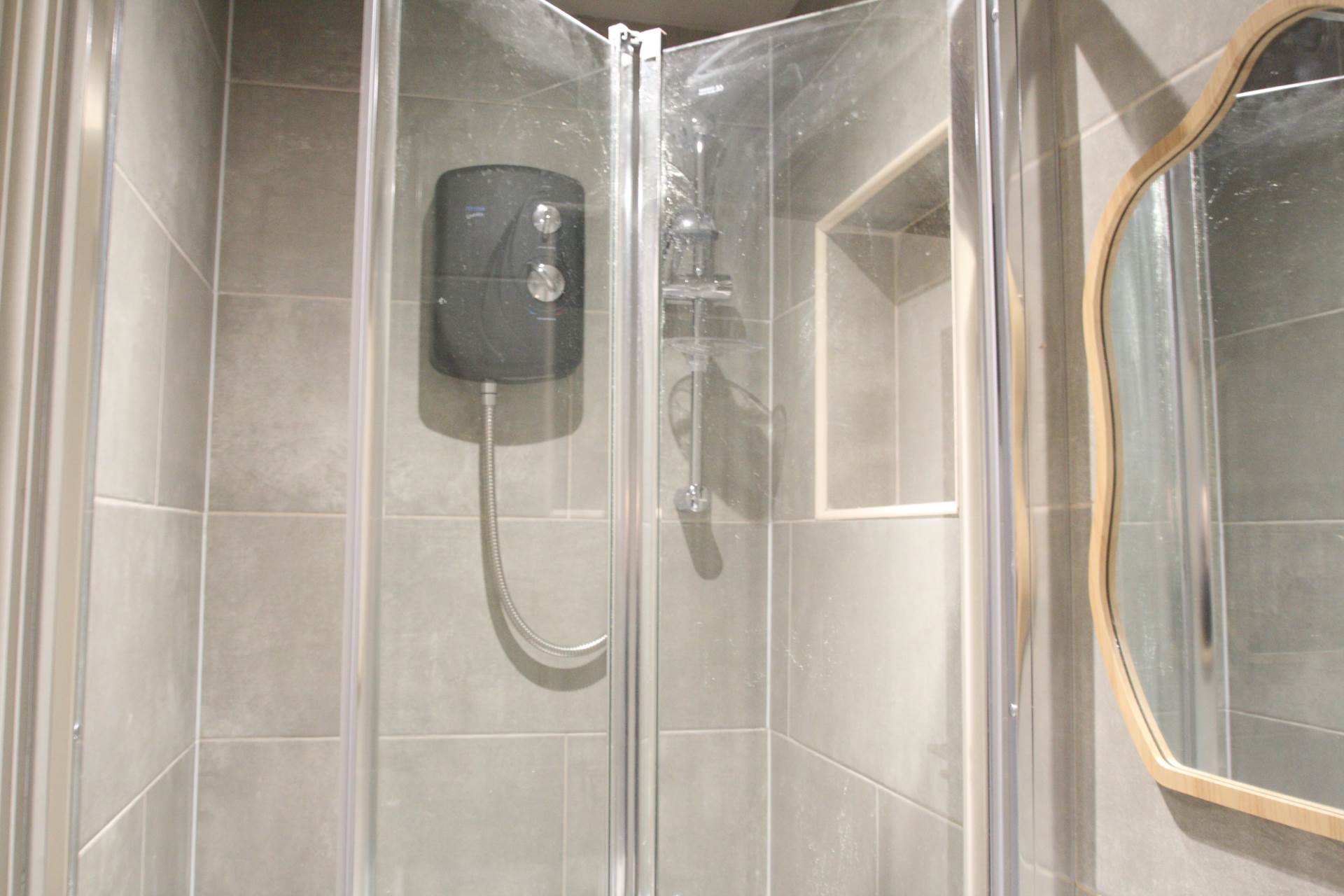 Fenham Road, London, Image 6