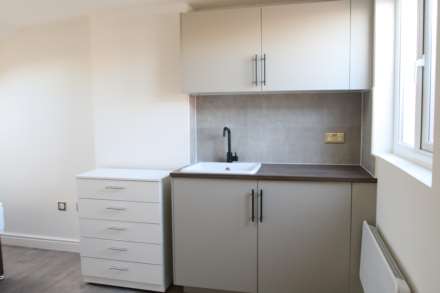 Fenham Road, London, Image 7