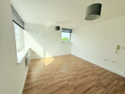 Beechrise, Northwood, Image 4