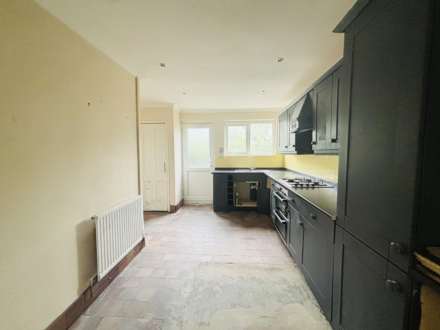 Westhead Close, Northwood, Image 5