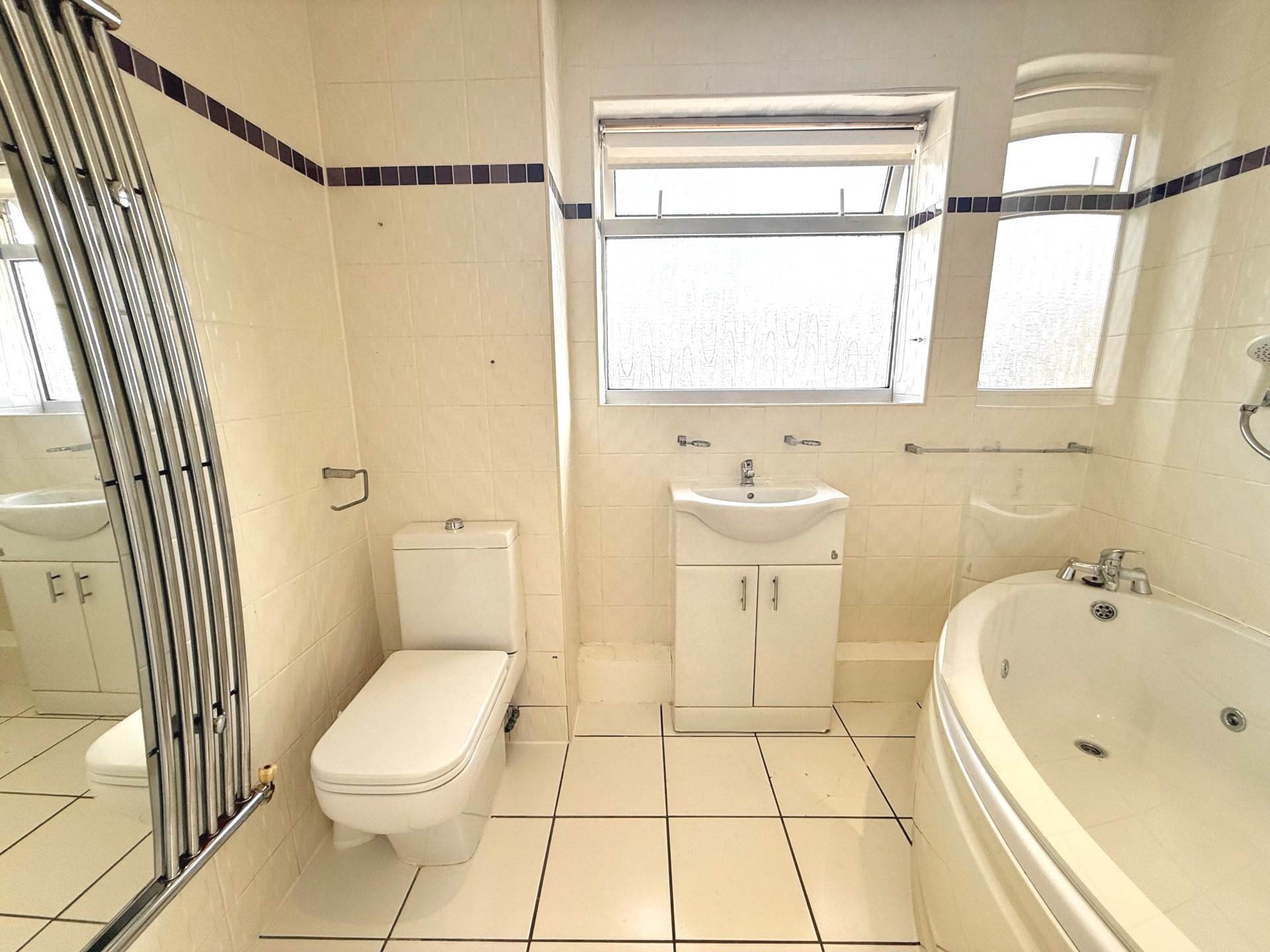 Dee Close, Kirkby, Image 12
