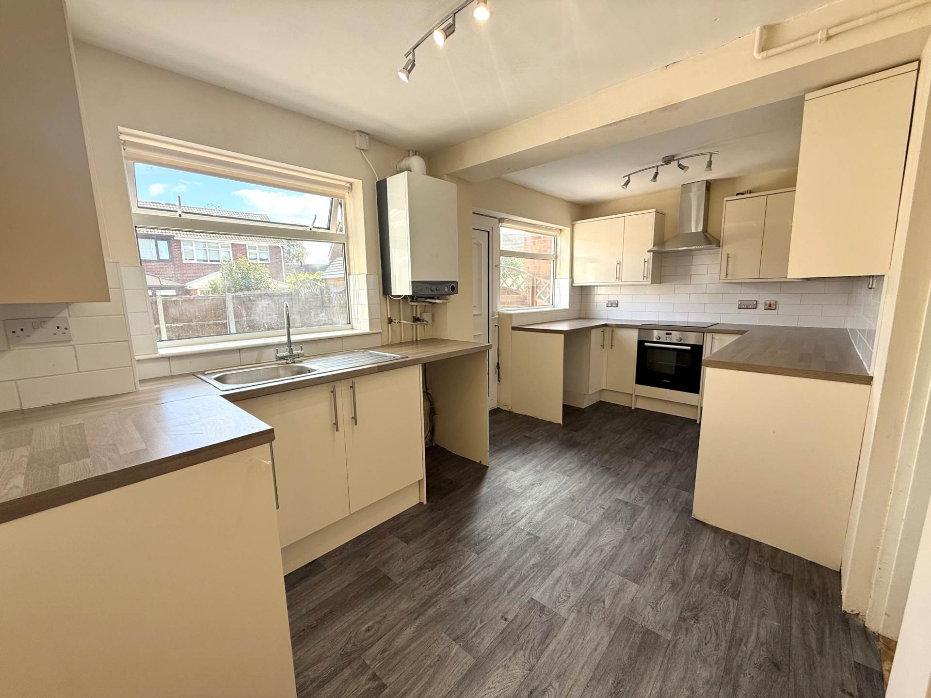 Dee Close, Kirkby, Image 7