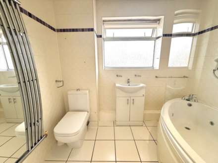 Dee Close, Kirkby, Image 12
