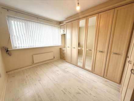 Dee Close, Kirkby, Image 14
