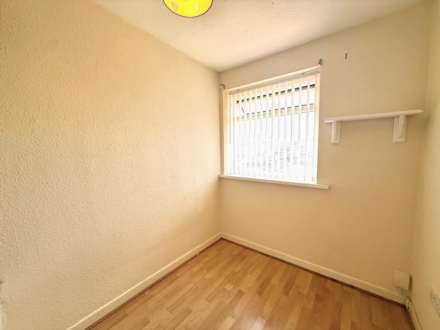 Dee Close, Kirkby, Image 15