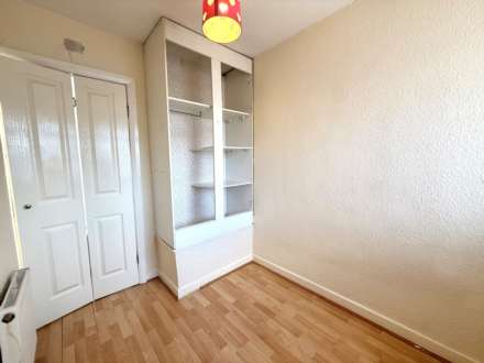 Dee Close, Kirkby, Image 16