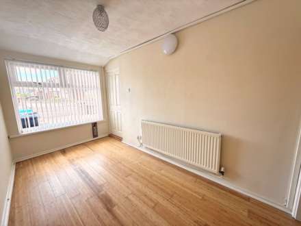 Dee Close, Kirkby, Image 5