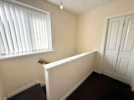 Dee Close, Kirkby, Image 9