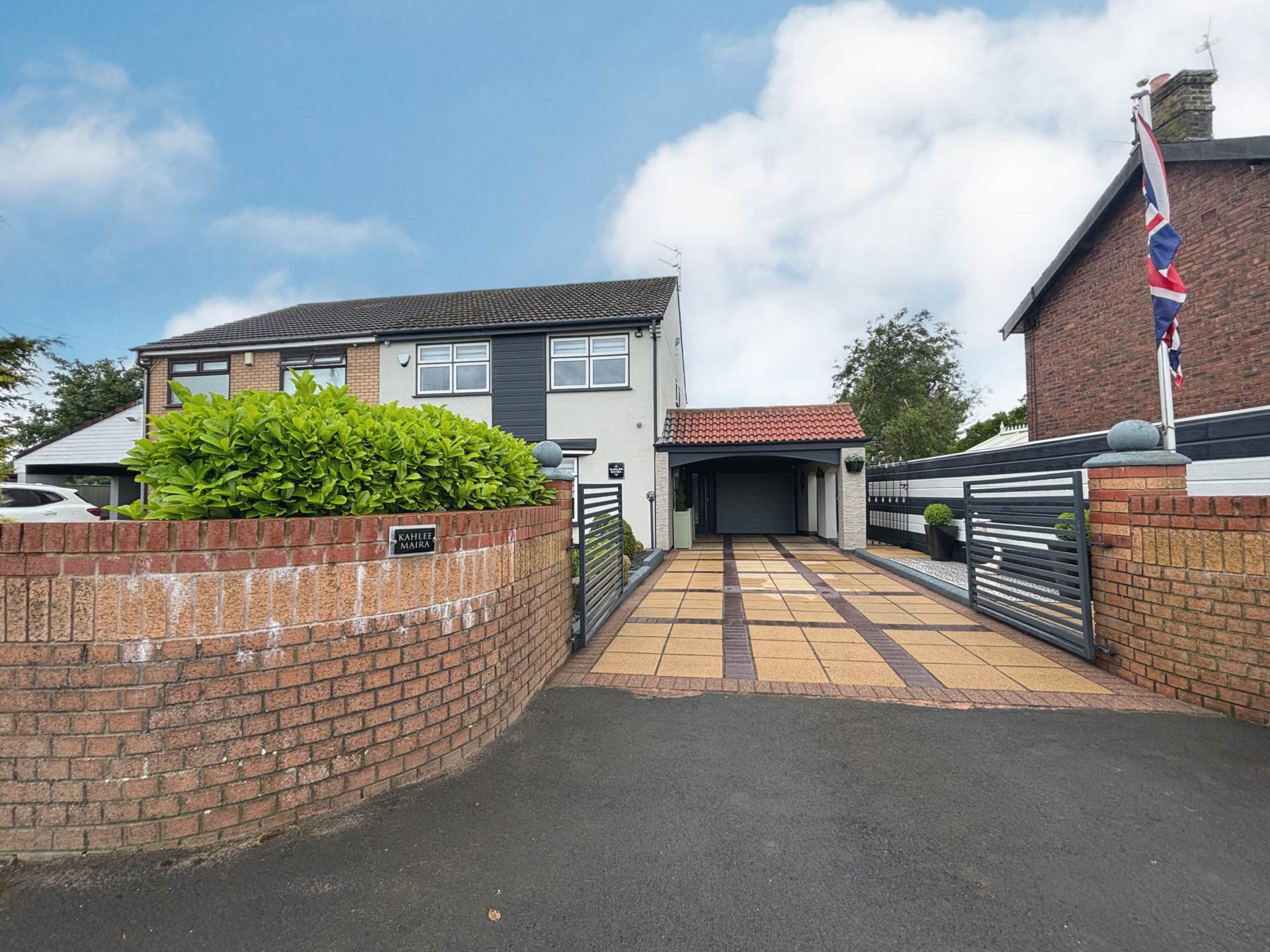 Kahleemaira, Stopgate Lane, Image 1
