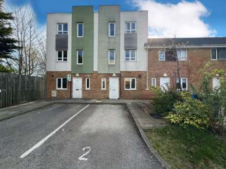 4 Bedroom Town House, Hawthorne Drive, Liverpool