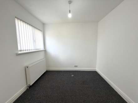 Tithebarn Lane, Kirkby, Image 10
