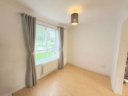 Bewley Drive, Southdene, Image 4