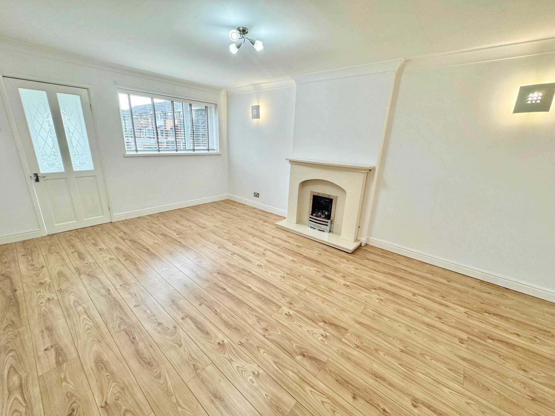 Maureen Walk, Fazakerley, Image 3
