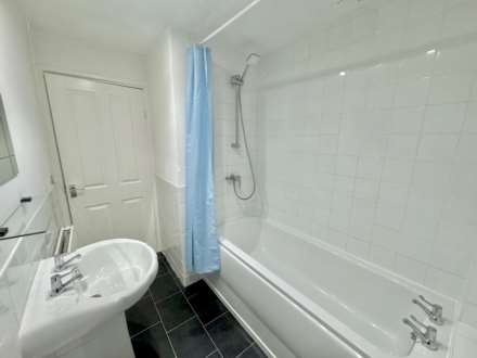 Maureen Walk, Fazakerley, Image 10