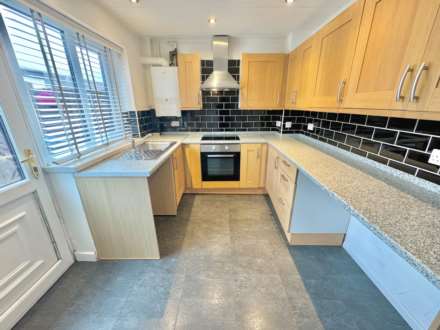 Maureen Walk, Fazakerley, Image 4