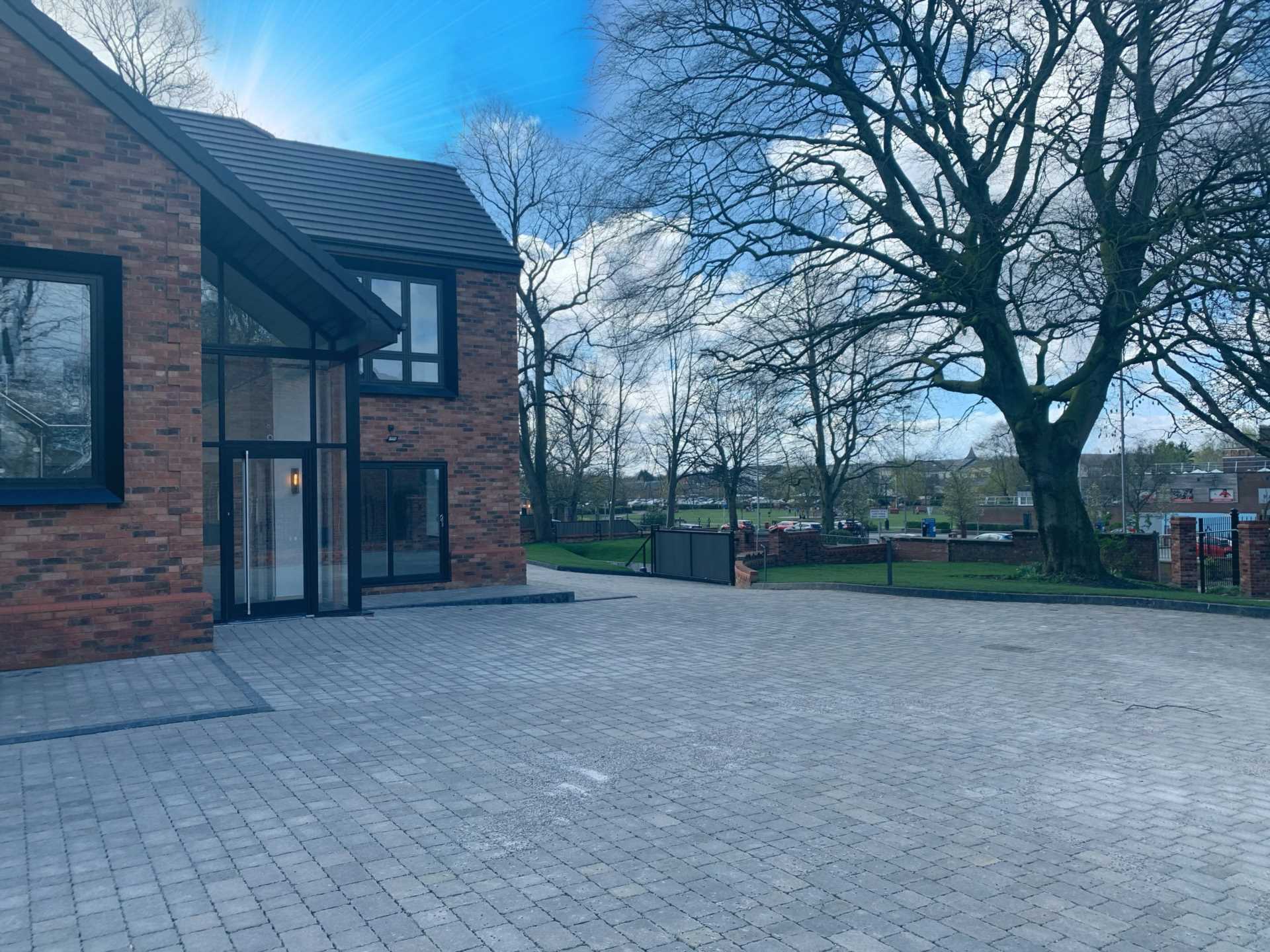 Vicarage Walk, Church Street, Image 8