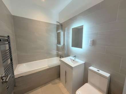 Vicarage Walk, Church Street, Image 11