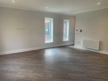 Vicarage Walk, Church Street, Image 2
