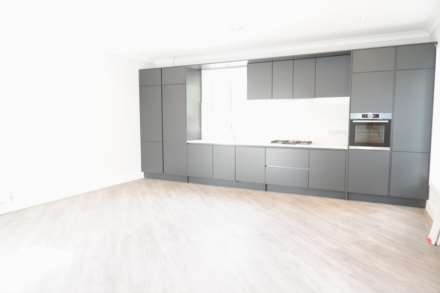 Vicarage Walk, Church Street, Image 3