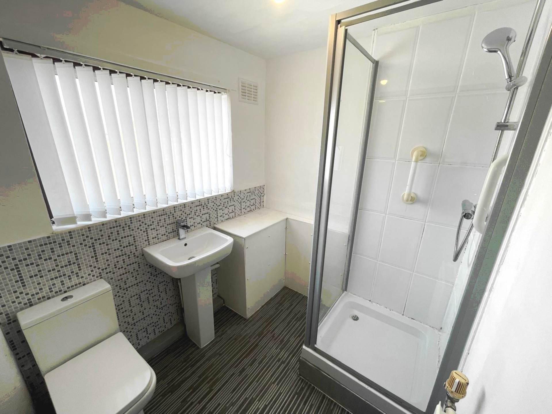 Lyelake Road, Southdene, Image 10