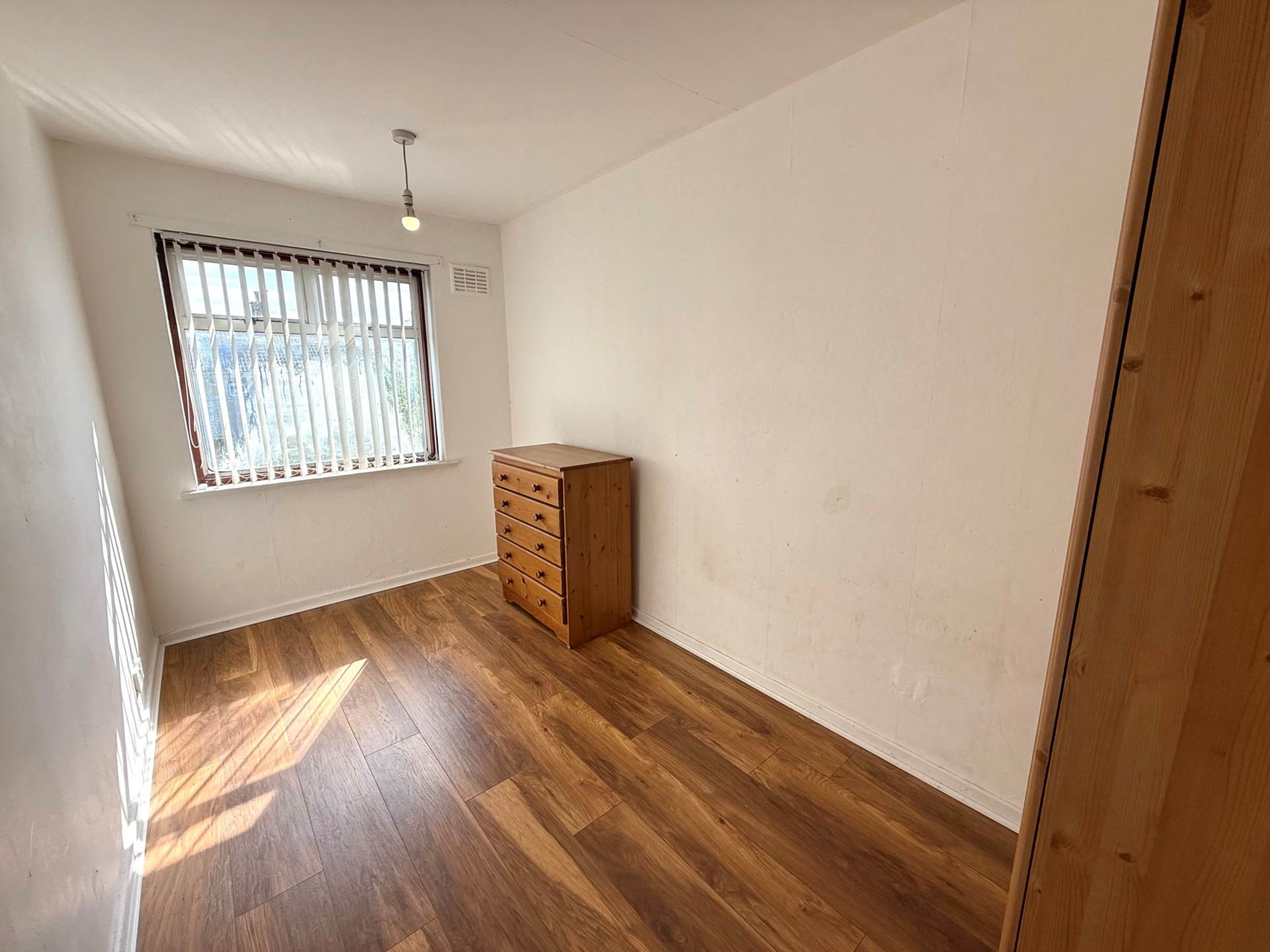 Lyelake Road, Southdene, Image 9