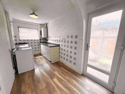 Lyelake Road, Southdene, Image 3