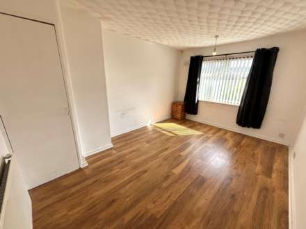 Lyelake Road, Southdene, Image 6