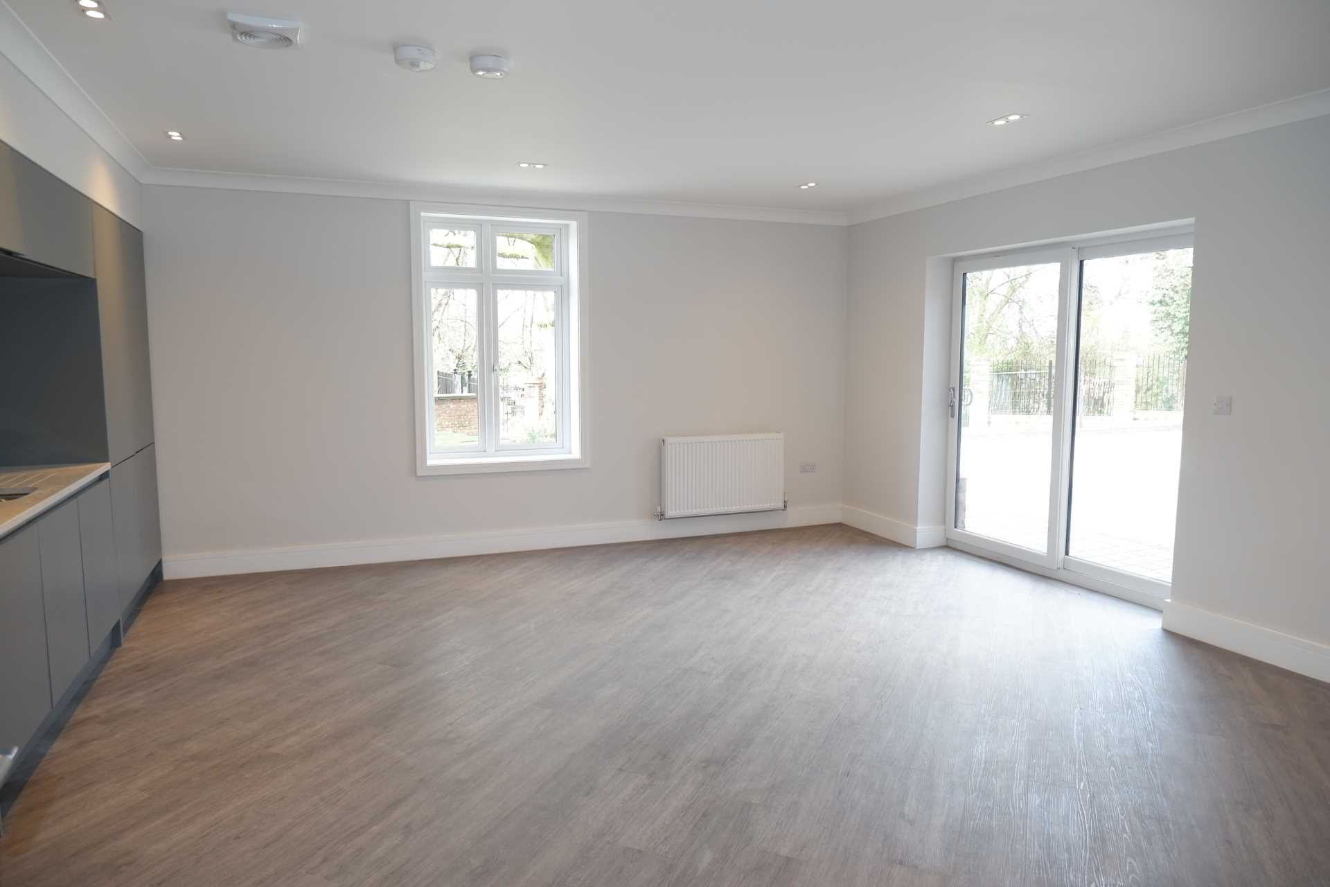 Vicarage Walk, Church Street, Image 2