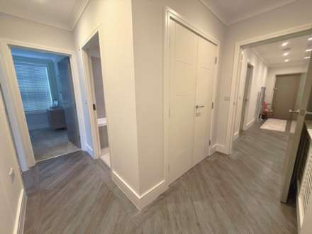 Vicarage Walk, Church Street, Image 12