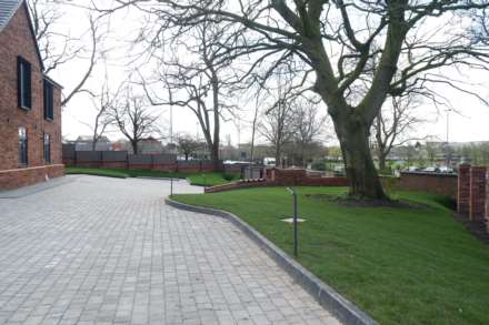 Vicarage Walk, Church Street, Image 8