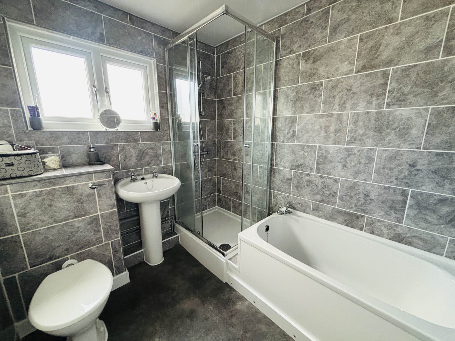 Ascot Drive, Towerhill, Image 19