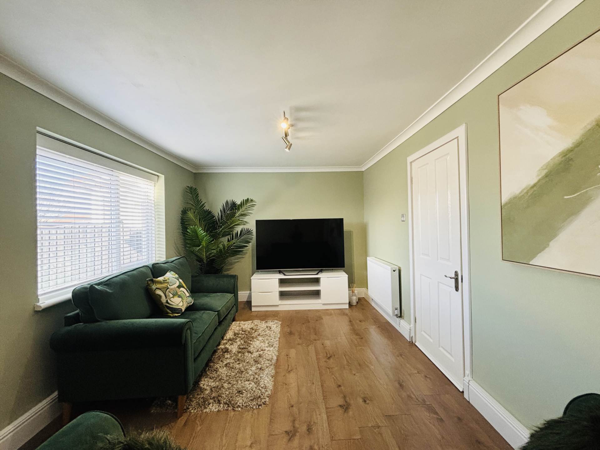 Ascot Drive, Towerhill, Image 2