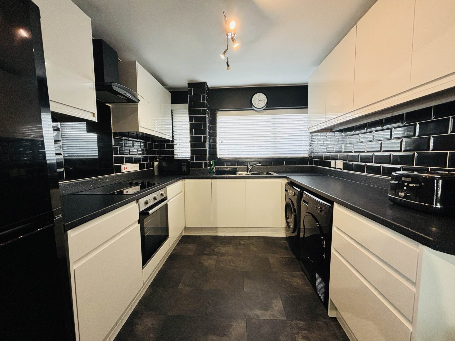 Ascot Drive, Towerhill, Image 3