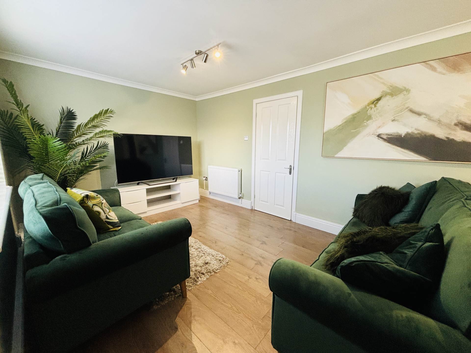 Ascot Drive, Towerhill, Image 5