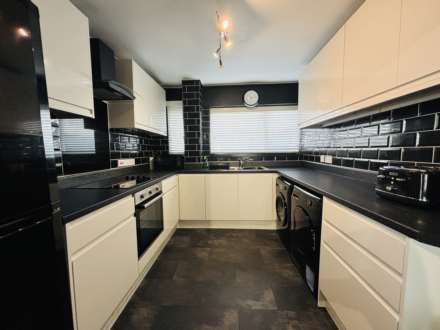 Ascot Drive, Towerhill, Image 3