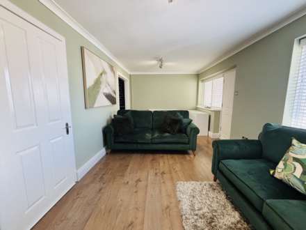 Ascot Drive, Towerhill, Image 6