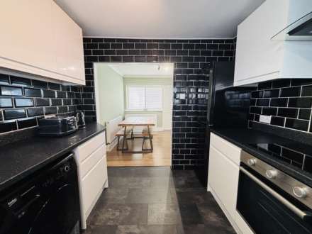 Ascot Drive, Towerhill, Image 8